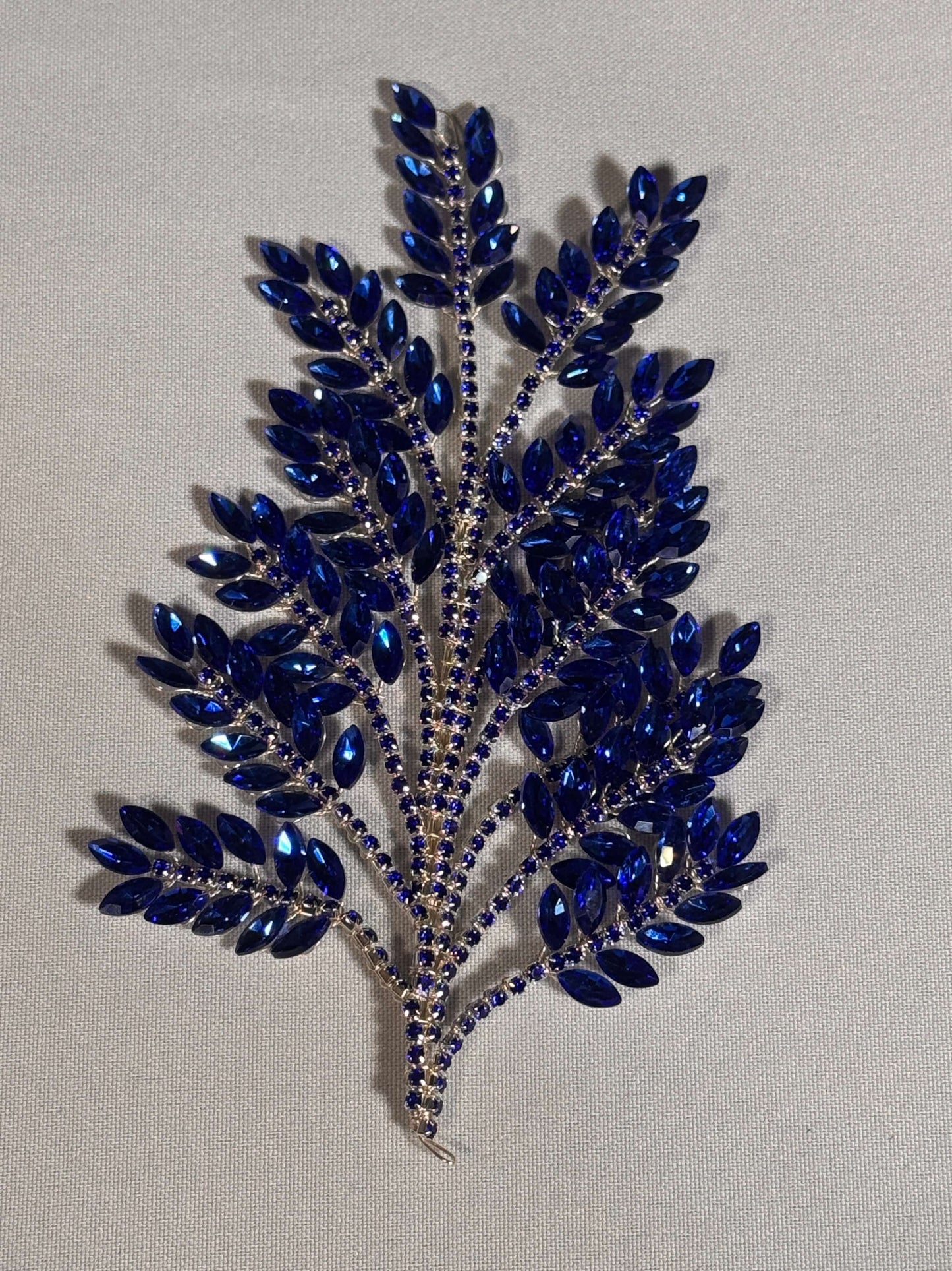 3D Rhinestone Leaf