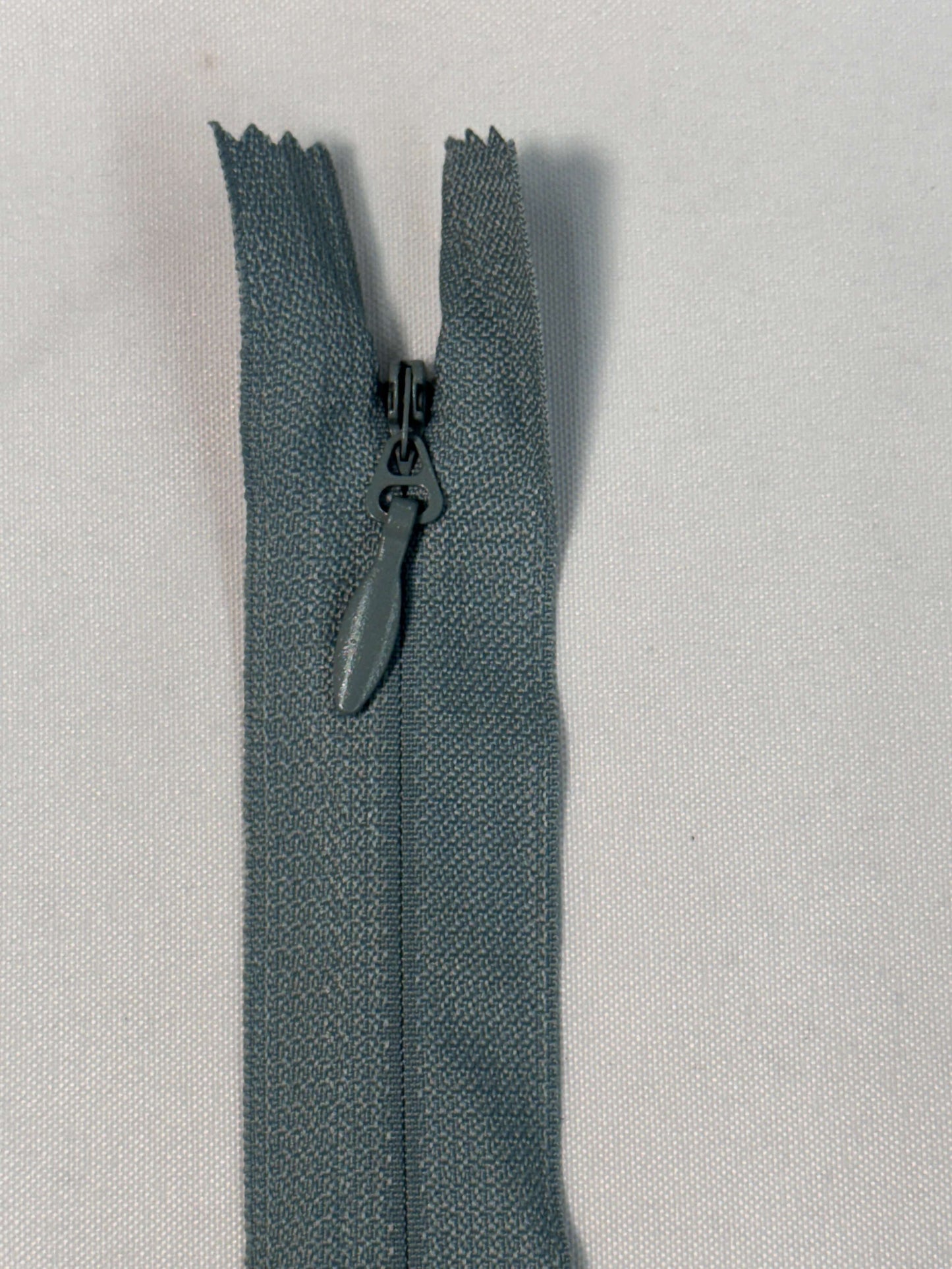 Heavy Duty 22" invisible Zipper