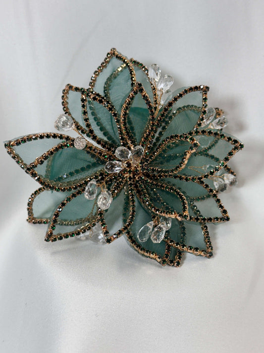 small sheer round 3d flower