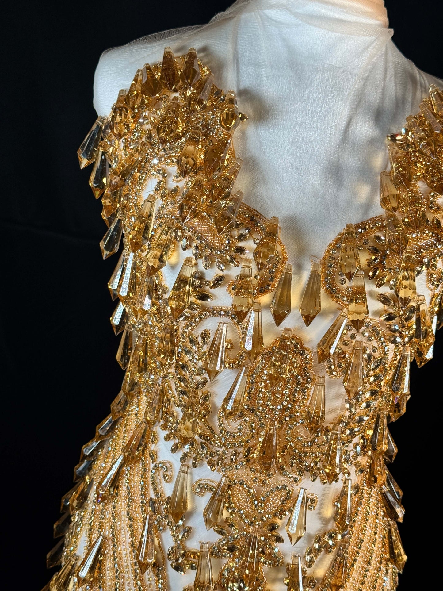 Bodice 406 with dangling
