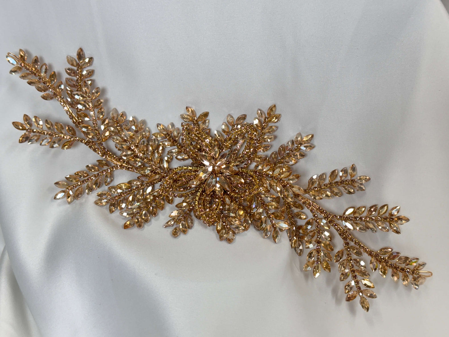 Long flower 3d rhinestone applique